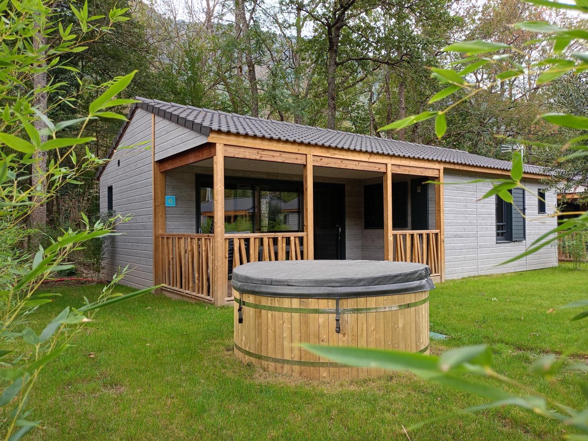 Camping Paradis La Marmotte Акс-ле-Терм Екстериор снимка
